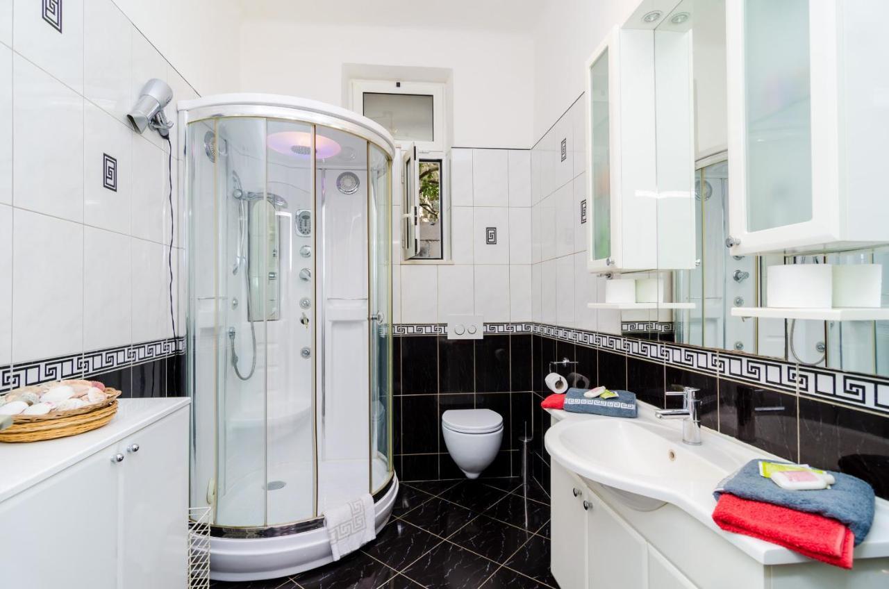 Apartment Caceris Dubrovnik Bagian luar foto